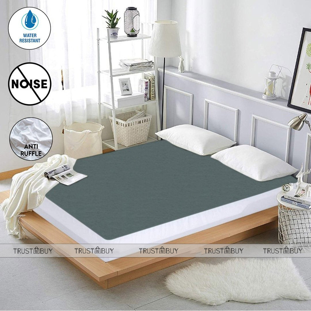Terry polyester Waterproof Mattress Protector In Grey Color With Elastic Fitting