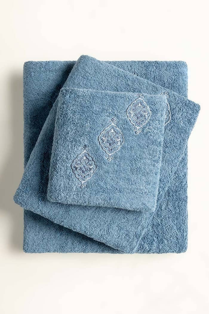 Oasis 3-Piece Combed Embroidered Towel Set