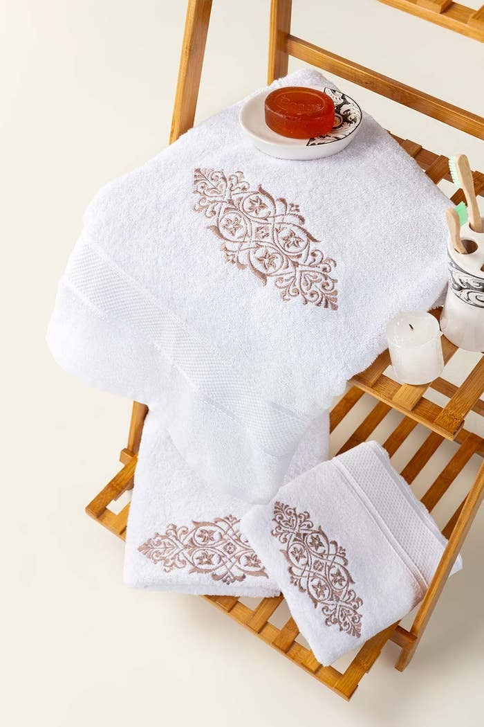 White 3-Piece Combed Embroidered Towel Set